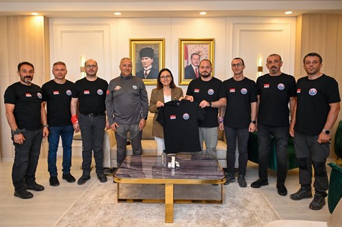 Yalova Motosiklet Derneği Yönetiminden, Vali Dr. Hülya Kaya'ya Ziyaret