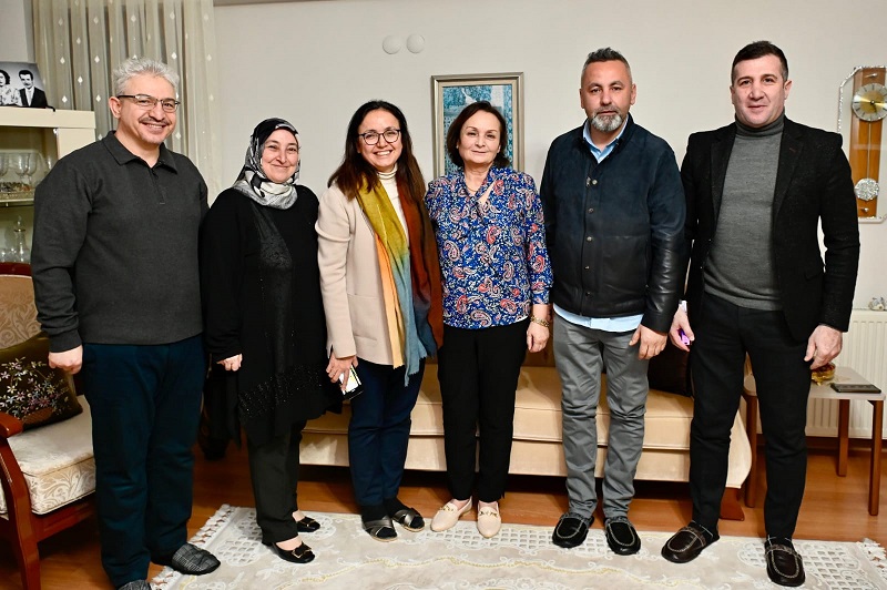 Vali Dr. Hülya Kaya, Şehit Ailesinin İftar Sofrasına Misafir Oldu